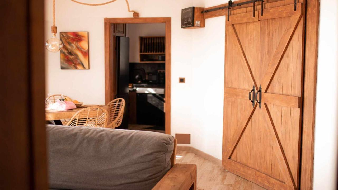 Bungalow Allende Famara Con Piscina Privada Y Ac Exteriér fotografie